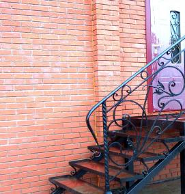 Металлические перила для крыльца - тип 2