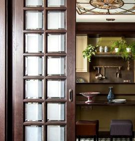 Межкомнатные двери со вставками из стекла - модель 4