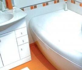 Монтаж акрилового плинтуса на ванну - вариант 4