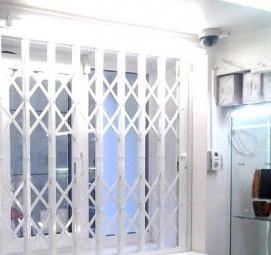 Монтаж металлических решеток окна - модель 3