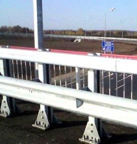 Мостовое дорожное ограждение - вариант 3