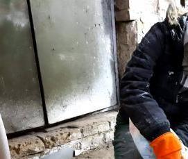 Напыляемый утеплитель в баллонах - модель 2