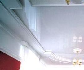 Натяжной потолок белый с серым - вариант 3