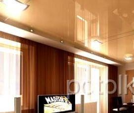 Натяжной потолок бежевый глянец - вариант 1