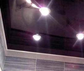 Натяжной потолок с сиреневым - модель 3