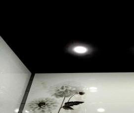 Натяжной потолок в черно белом цвете - вариант 4