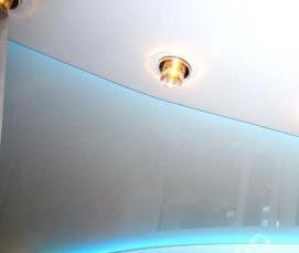 Натяжные потолки без уровня - модель 1