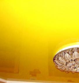 Натяжные потолки простые глянцевые - модель 1