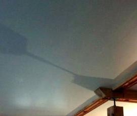 Натяжные потолки в лофте - модель 1