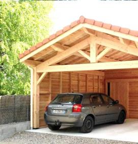 Навесы для автомобилей из дерева с хозблоком - вариант 1