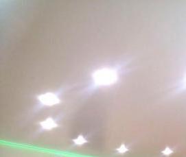 Нежно розовый натяжной потолок - тип 1