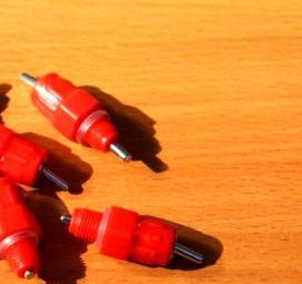 Ниппельные поилки для клеток - тип 3