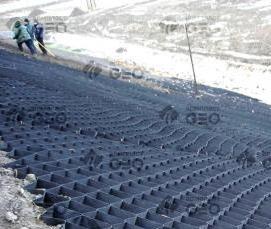 Объемная георешетка для укрепления откосов - вариант 2