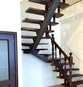 Одномаршевая металлическая лестница - модель 2