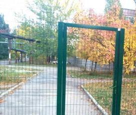 Ограждение из сварной сетки с полимерным покрытием - вариант 4