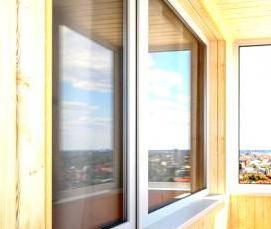 Отделка балкона лиственницей - вариант 1