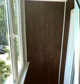 Отделка балкона пластиком - модель 2