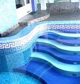 Отделка бассейна мозаикой - модель 1