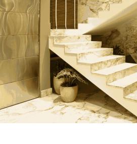 Отделка лестниц керамогранитом - модель 2