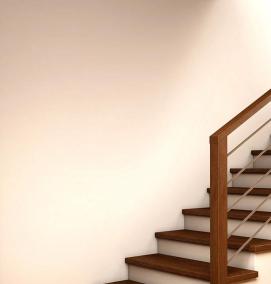 Отделка лестницы керамогранитом в доме - вариант 1