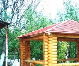 Открытые деревянные беседки для дачи - модель 2