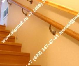 Перила пристенные деревянные - модель 3