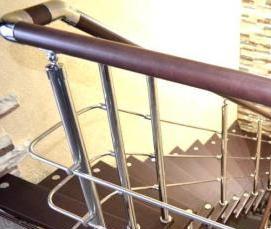 Перила пристенные из нержавеющей стали - вариант 1