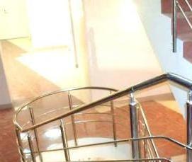 Перила пристенные из нержавеющей стали - вариант 3