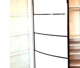 Пластиковые двери купе - вариант 4