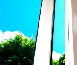 Пластиковые окна с вертикальным открыванием - модель 4