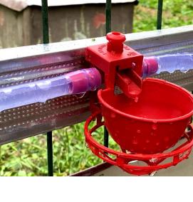 Поилка для кур с поплавком - вариант 1