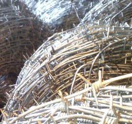 Проволока колючая одноосновная рифленая оцинкованная - модель 2