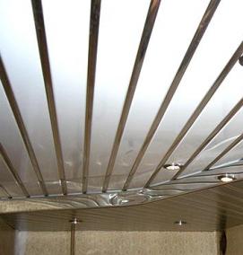 реечный потолок 17 х 17 м2 - тип 4