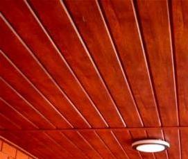 реечный потолок из дерева - тип 1