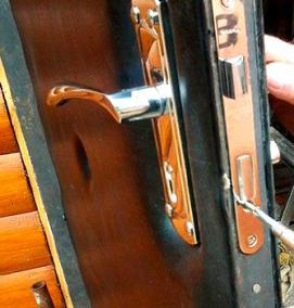 ремонт замка двери квартиры - модель 2