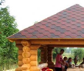 рубленная беседка с мангалом и барбекю - вариант 1