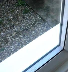 серый уплотнитель для пластиковых окон - вариант 1