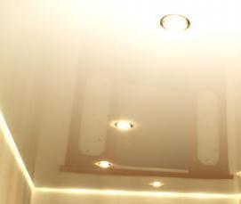 современные натяжные потолки - модель 1