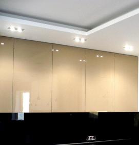 стеклянный фартук для кухни однотонный - модель 4