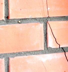стяжка трещины в стене - модель 2