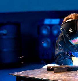 сварочные работы на открытом воздухе - вариант 4