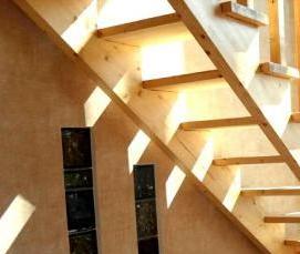 светлая деревянная лестница - модель 3