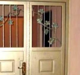 тамбурные металлические двери со стеклом - модель 4