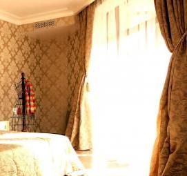 текстильные обои в спальню - модель 4