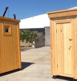 туалетная кабина для дачи из дерева - модель 4