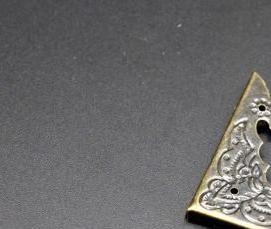 уголок металлический: бронза - вариант 4