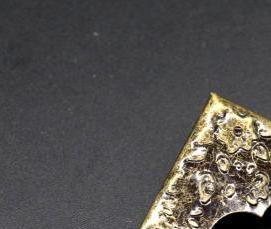 уголок металлический перфорированный 40х40 мм - модель 1