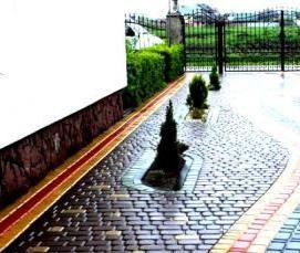 укладка дорожек тротуарной плиткой - модель 3