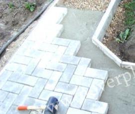укладка тротуарной плитки на готовое основание - тип 3