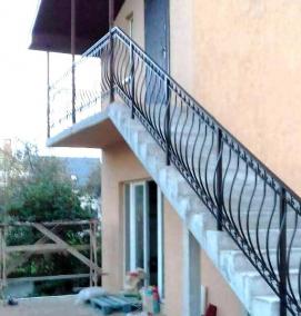 уличные перила для частного дома из металла - тип 3